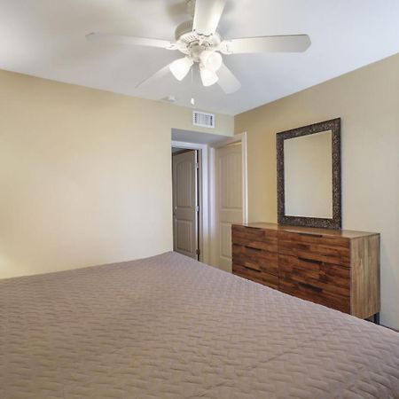 Ground Floor Beachfront Beauty! Steps To The Beach And Pool South Padre Island Bilik gambar