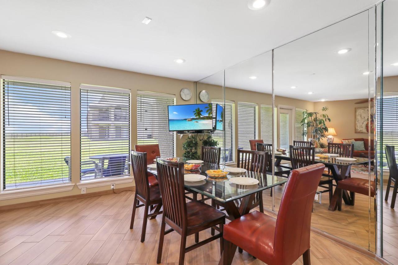 Ground Floor Beachfront Beauty! Steps To The Beach And Pool South Padre Island Luaran gambar