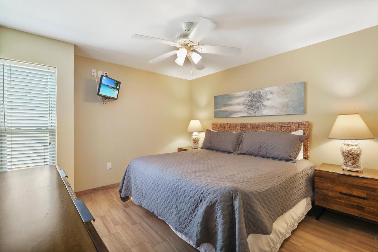 Ground Floor Beachfront Beauty! Steps To The Beach And Pool South Padre Island Luaran gambar