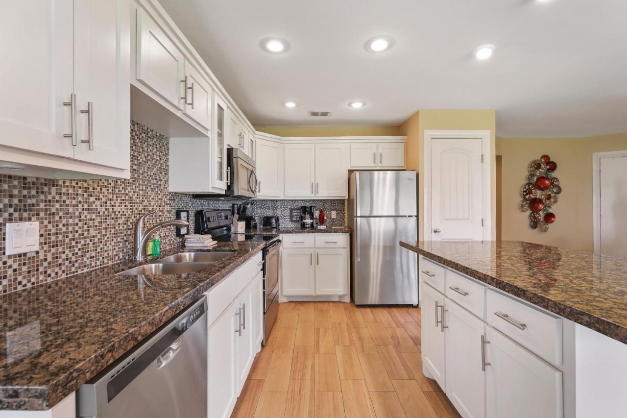 Ground Floor Beachfront Beauty! Steps To The Beach And Pool South Padre Island Luaran gambar