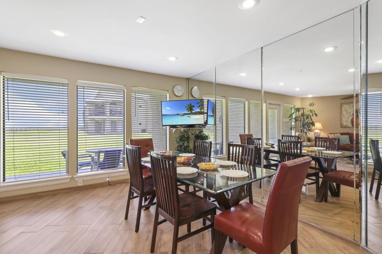Ground Floor Beachfront Beauty! Steps To The Beach And Pool South Padre Island Bilik gambar